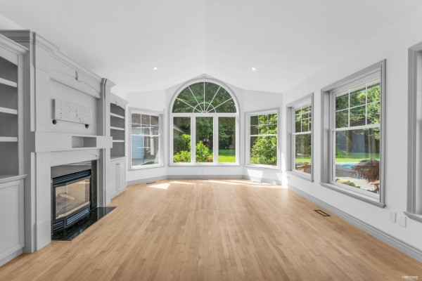 13688 32 Avenue, Surrey, BC V4P3C8 Photo 4