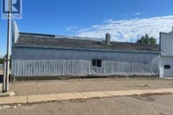137 1st Street E, Ponteix, SK S0N1Z0 Photo 4