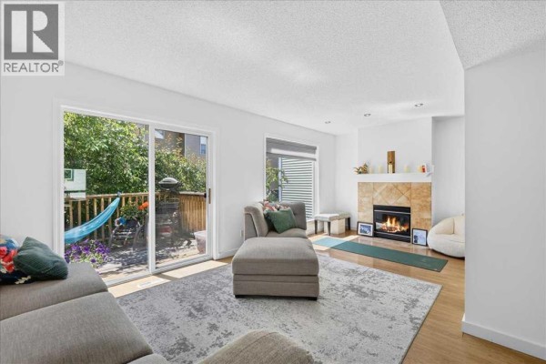 Den - 137 Bridlewood Lane Sw, Calgary, AB T2Y3X8 Photo 2