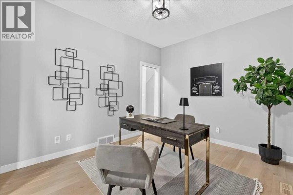 Dining room - 137 Cranbrook Cove Se, Calgary, AB T3M2S9 Photo 3