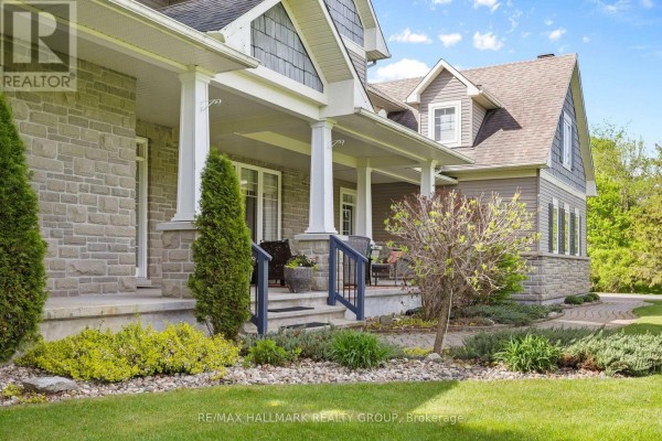 137 Goodman Drive, Ottawa, ON K2W1C7 Photo 3