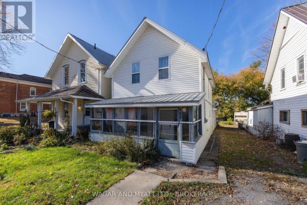 137 Green Street, Deseronto)