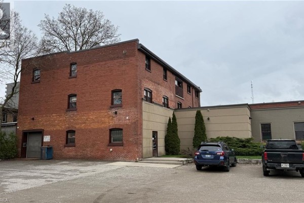 137 Nelson Street Unit# 203, Brantford, ON N3S4B5 Photo 2