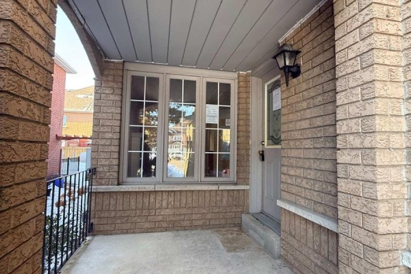 Partial bathroom - 137 Pressed Brick Drive, Brampton, ON L6V4K5 Photo 2