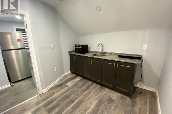 137 Ross Street, St  Thomas, ON N5R3X9 Photo 2