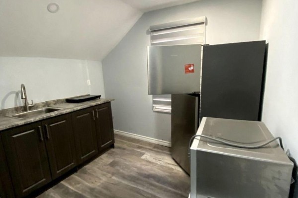 137 Ross Street, St  Thomas, ON N5R3X9 Photo 3