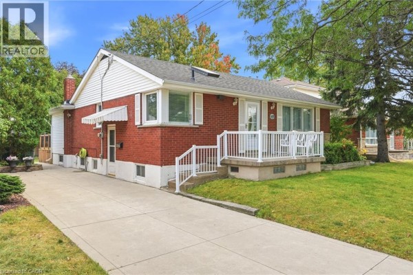 Laundry room - 137 Terrace Drive, Hamilton, ON L9A2Y8 Photo 2