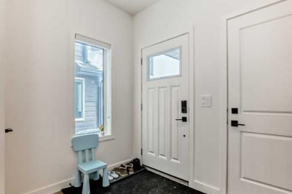 Living room - 137 Verity Manor Sw, Calgary, AB T2Y0S8 Photo 4