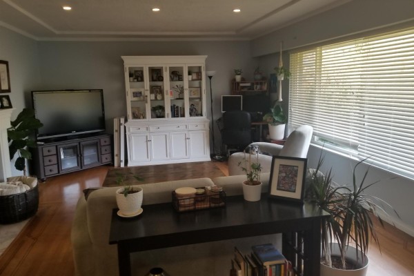 13706 North Bluff Road, White Rock, BC V4B3B9 Photo 5