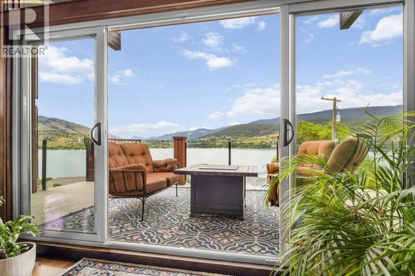 13707 Watson Drive, Coldstream, BC, photo 3