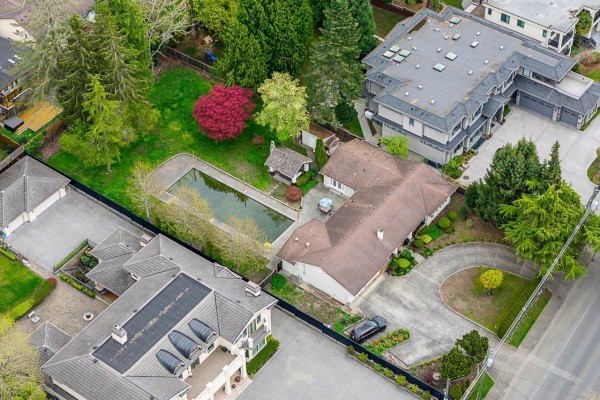 13721 Marine Drive, White Rock, BC V4B1A3 Photo 3