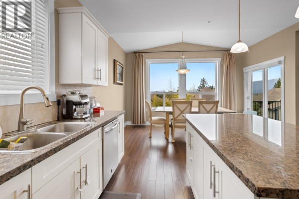 13735 230a Street, Maple Ridge, BC V4R0C9 Photo 5