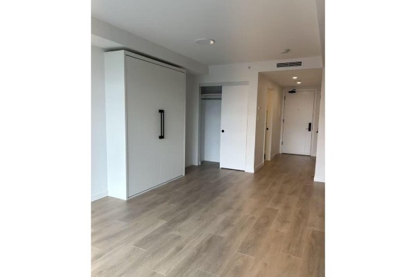 13738 Central Avenue, Surrey, BC V3T0X5 Photo 4