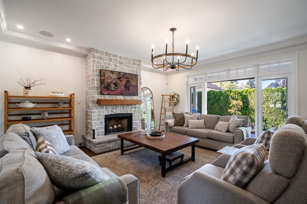 13761 22a Avenue, Surrey, BC V4A9V8 Photo 4