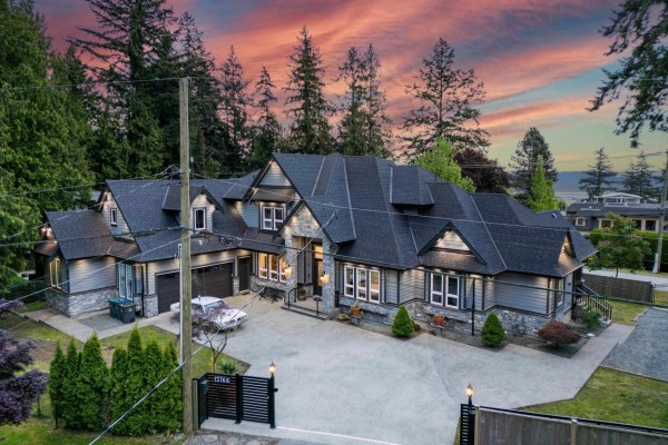 13766 56a Avenue, Surrey