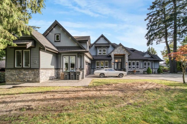 13766 56a Avenue, Surrey, BC V3X2X5 Photo 2