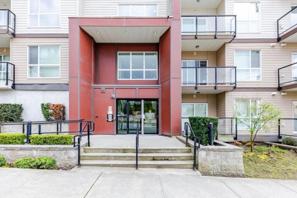 323 13768 108 Avenue, Surrey, BC, photo 2