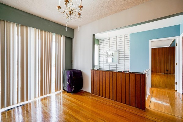13792 112 Avenue, Surrey, BC V3R2G3 Photo 4
