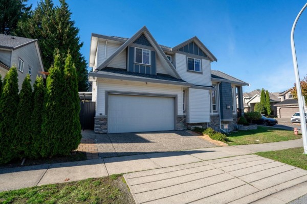 13798 58a Avenue, Surrey, BC V3X1G7 Photo 2