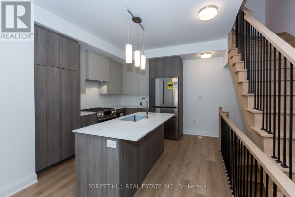 Kitchen - 138 Alton Crescent, Vaughan, ON L4J0M1 Photo 3