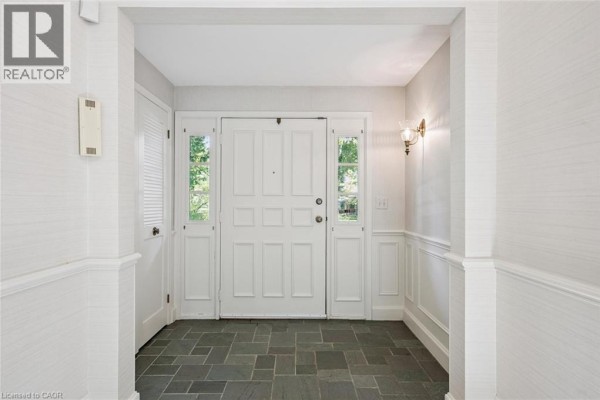 2pc Bathroom - 138 Appleby Place, Burlington, ON L7L2X1 Photo 5