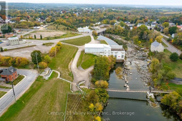 138 Argyle Street, Renfrew, ON, photo 2