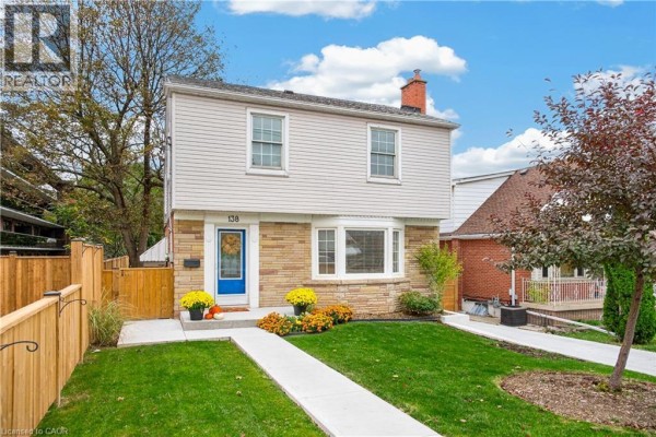 4pc Bathroom - 138 Cameron Avenue S, Hamilton, ON L8K2X7 Photo 2