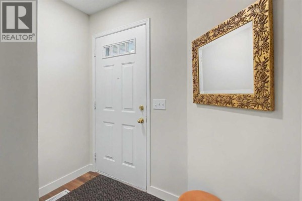 138 Hawkstone Manor Nw, Calgary, AB, photo 2