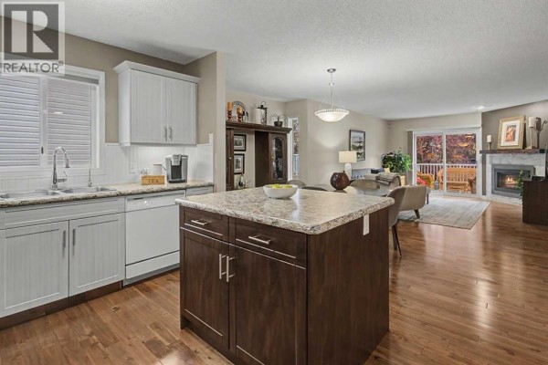 138 Hawkstone Manor Nw, Calgary, AB, photo 3