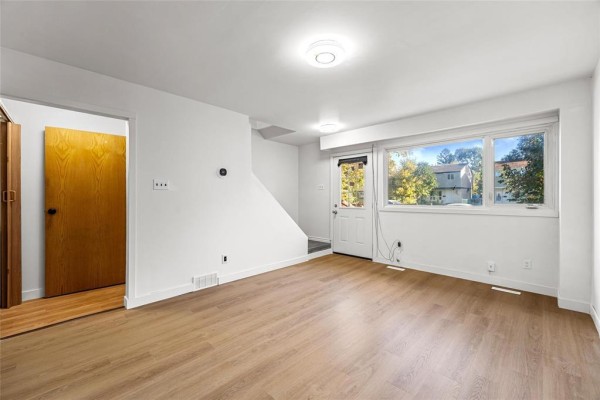 Sunroom - 138 Le Maire Street, Winnipeg, MB R3V1C9 Photo 5