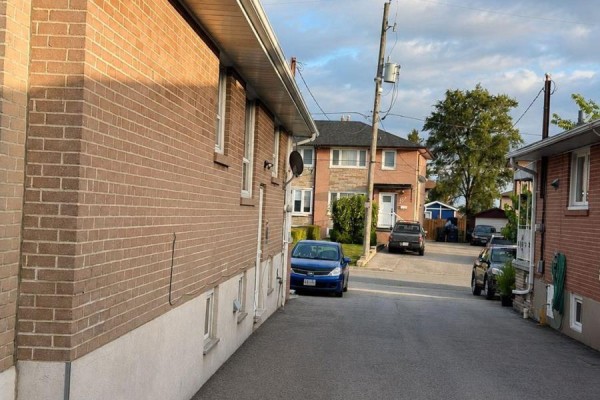 138 Lomar Drive, Toronto, ON, photo 3