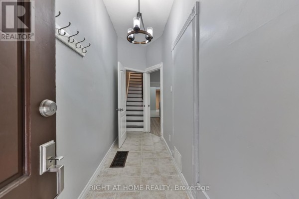 138 Osler Street, Toronto, ON M6N2Y8 Photo 2