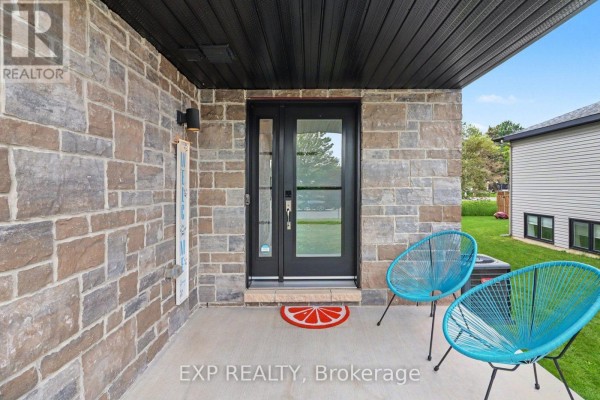 138 St Malo Place, Russell, ON K0A1W0 Photo 2