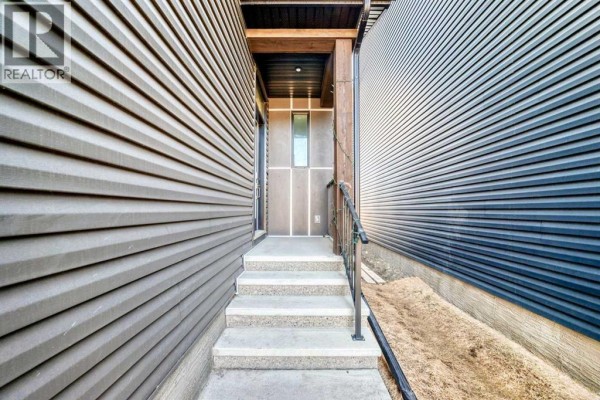 Pantry - 138 Silver Spruce Grove Sw, Calgary, AB T2X5M2 Photo 4