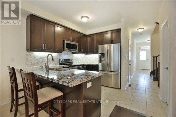 Eating area - 138 Sky Harbour Drive, Brampton, ON L6Y0V1 Photo 2
