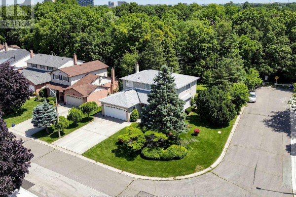 138 Strawberry Drive, Hamilton, ON, photo 3