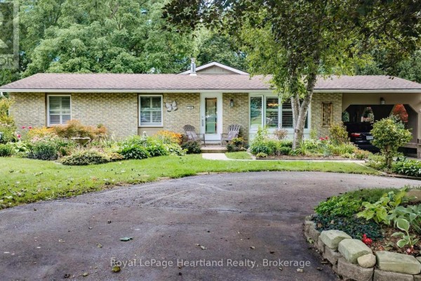 138 Victoria Terrace, Central Huron, ON, photo 2