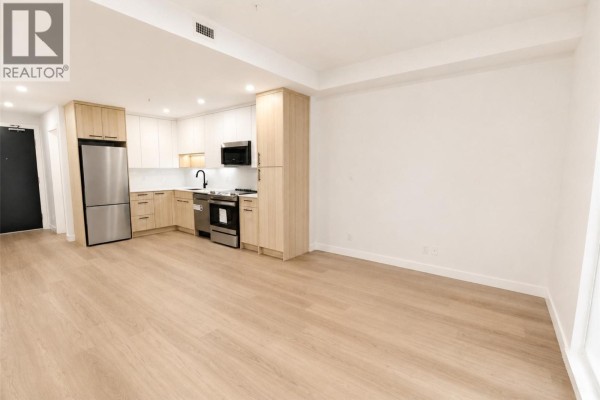 1380 Pridham Avenue Unit# 409, Kelowna, BC, photo 2