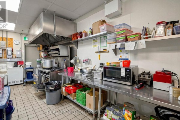 1381 Wilson Road N, Oshawa, ON L1K2Z5 Photo 5