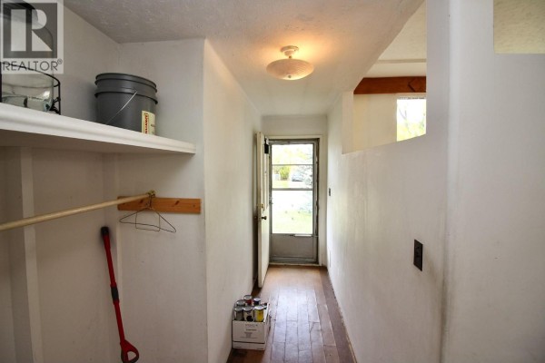 Den - 1382 Mcbride Road Road, Kelowna, BC V1Y4A6 Photo 4