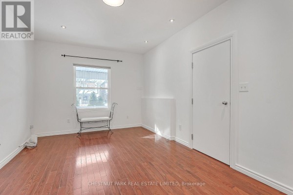 Bedroom - 1383 Lansdowne Avenue, Toronto, ON M6H3Z9 Photo 5