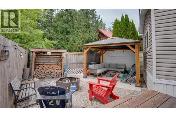 Living room - 1383 Silver Sands Road Unit# 7 Lot# 7, Sicamous, BC V0E2V4 Photo 5