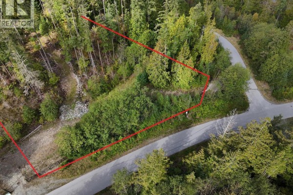 13830 Sakinaw Drive, Garden Bay, BC V0N1S1 Photo 2
