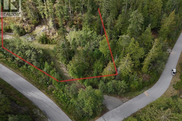 13830 Sakinaw Drive, Garden Bay, BC V0N1S1 Photo 3