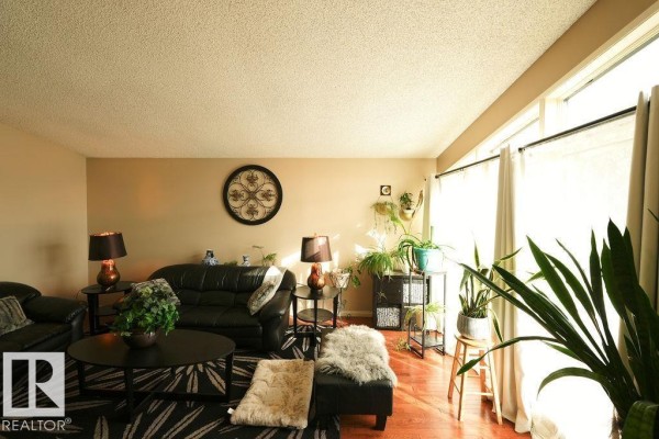 Dining room - 13836 26 St Nw, Edmonton, AB T5Y1B4 Photo 2