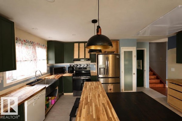 Den - 13836 26 St Nw, Edmonton, AB T5Y1B4 Photo 5