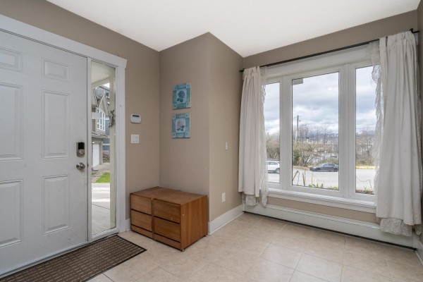 13838 116 Avenue, Surrey, BC V3R2T2 Photo 3