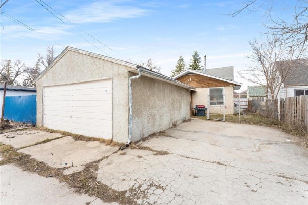 Bedroom - 1384 Pritchard Avenue, Winnipeg, MB R2X0H4 Photo 2