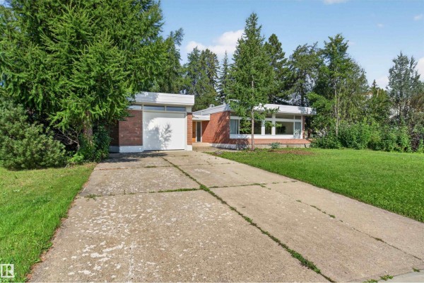 Dining room - 13842 Ravine Dr Nw, Edmonton, AB T5N3M1 Photo 2