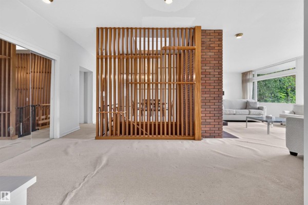 Primary Bedroom - 13842 Ravine Dr Nw, Edmonton, AB T5N3M1 Photo 4
